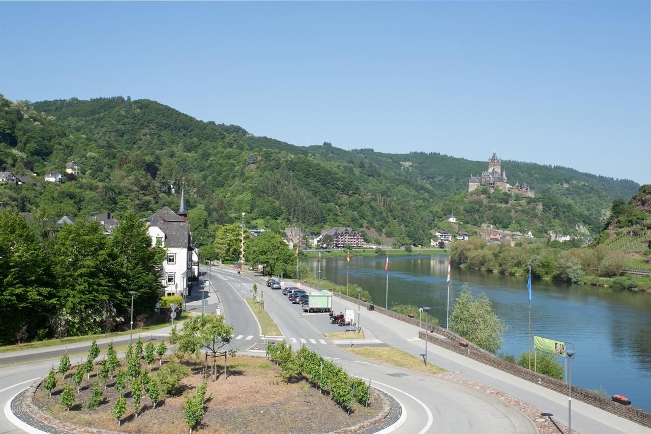Stumbergers Hotel Cochem Bagian luar foto